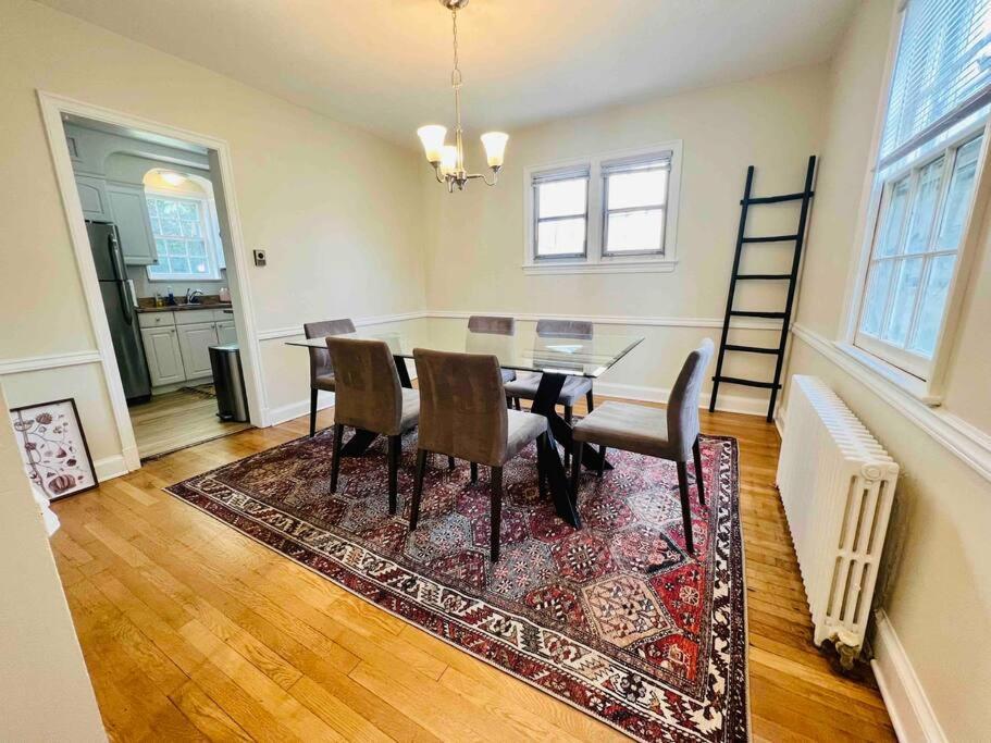 Dc'S Best Location 4 Bed With Parking Walk To Metro And Nightlife Bethesda Row Чеви Чейс Екстериор снимка