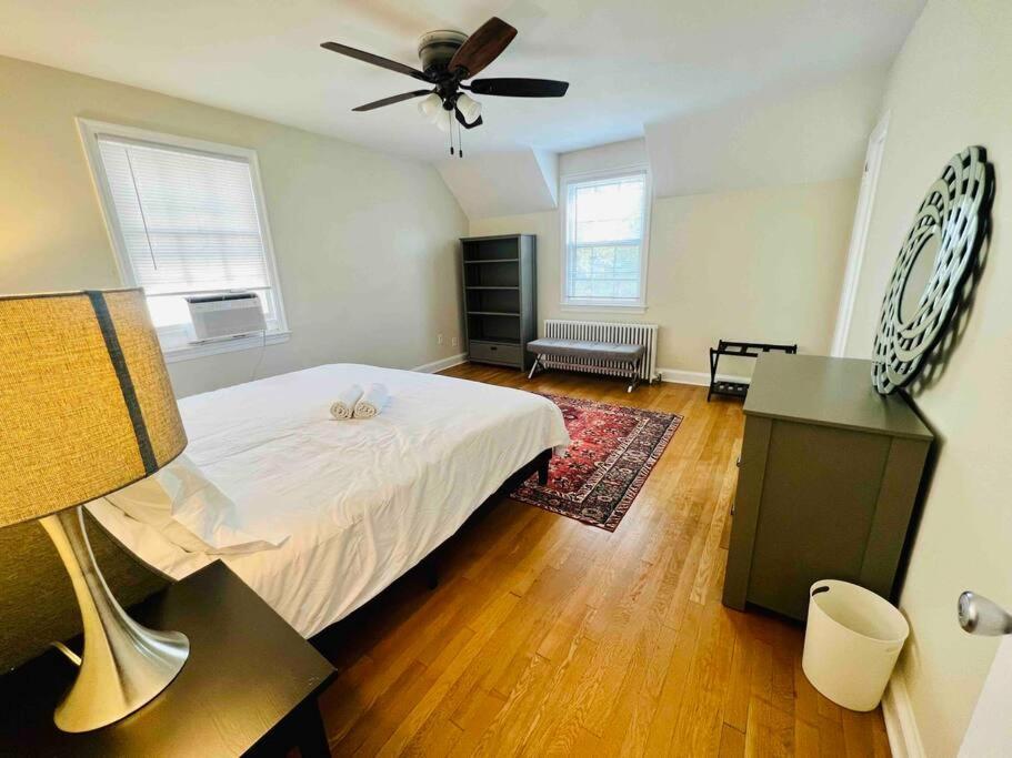 Dc'S Best Location 4 Bed With Parking Walk To Metro And Nightlife Bethesda Row Чеви Чейс Екстериор снимка