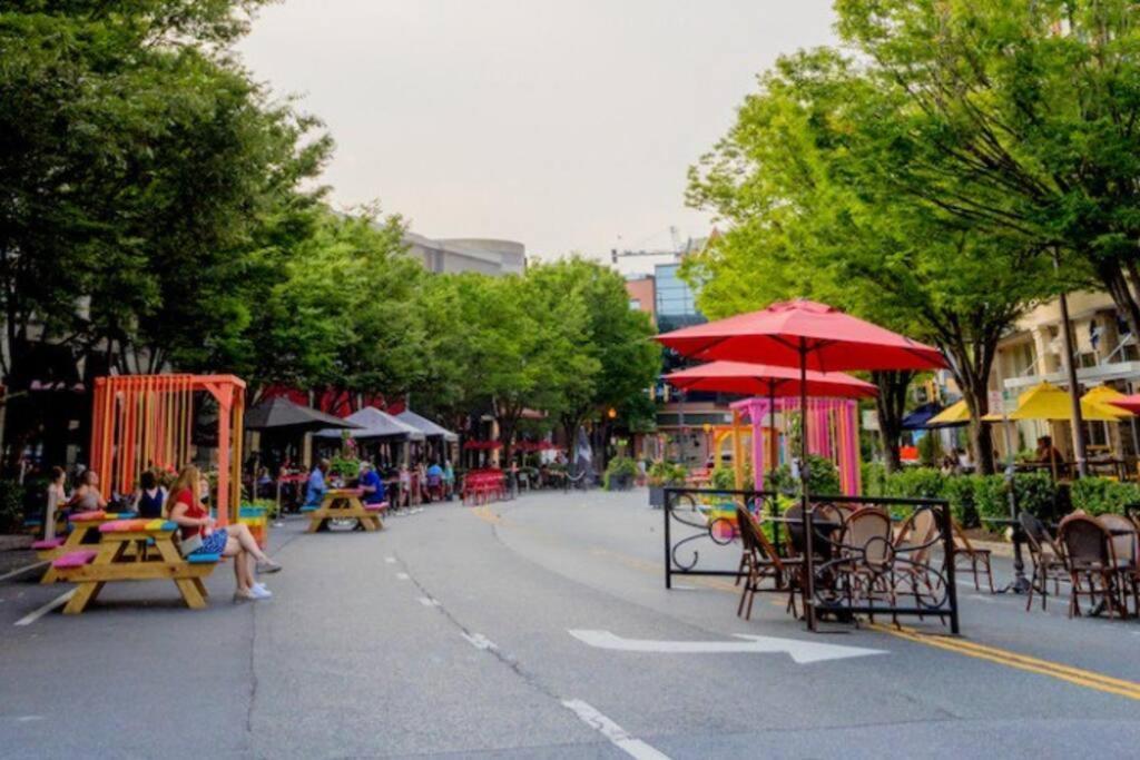 Dc'S Best Location 4 Bed With Parking Walk To Metro And Nightlife Bethesda Row Чеви Чейс Екстериор снимка