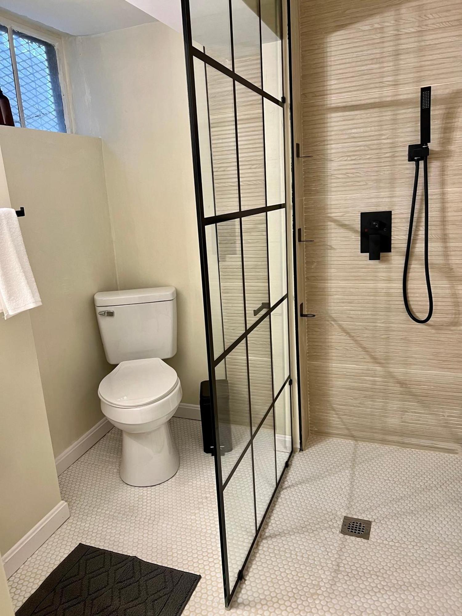 Dc'S Best Location 4 Bed With Parking Walk To Metro And Nightlife Bethesda Row Чеви Чейс Екстериор снимка